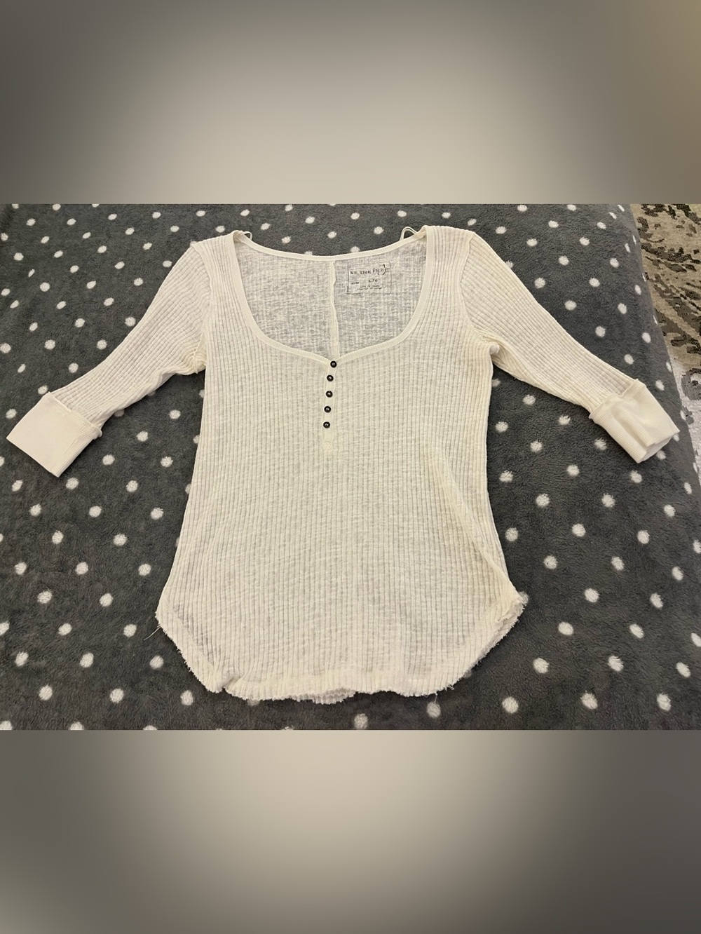 We The Free Cream Ribbed Henley Scoop-Neck Long Sleeve Top